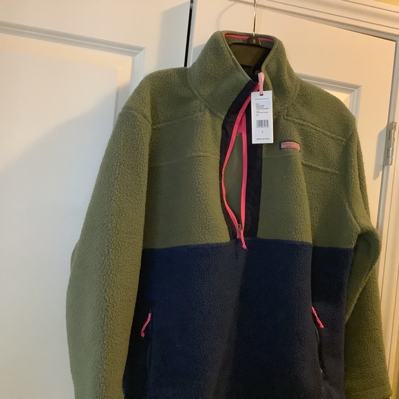 Vineyard Vines Sherpa - Picture 7 of 8
